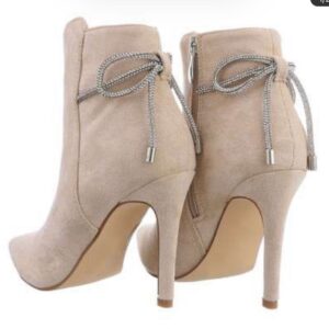 Stivaletto con Fiocchetto